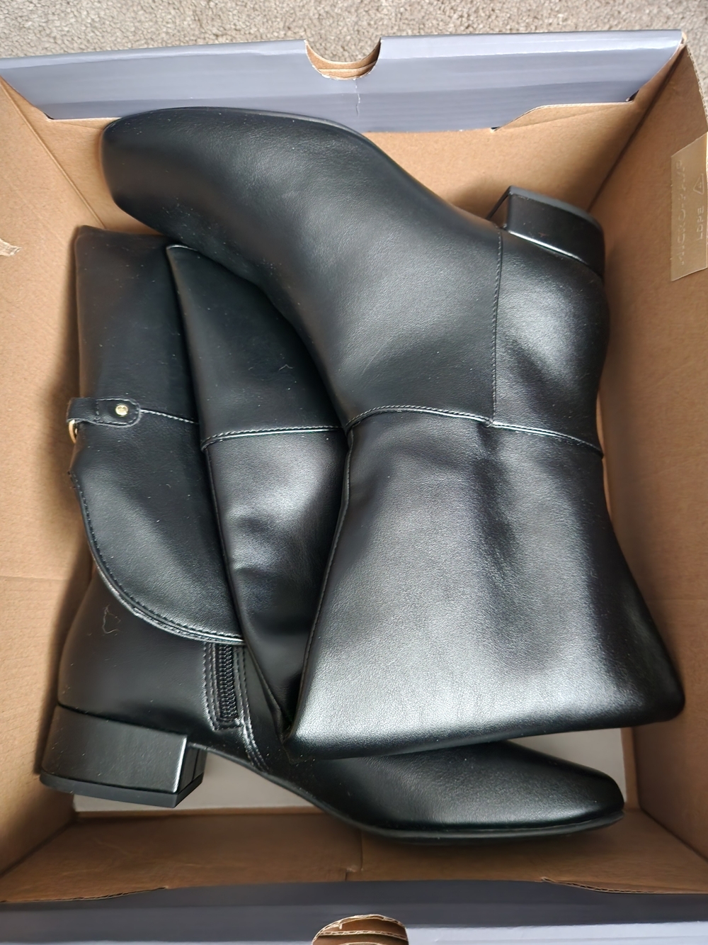 New in Box Liz Claiborne LC Dover Black Knee High Boots Women's Size 6.5M Memory